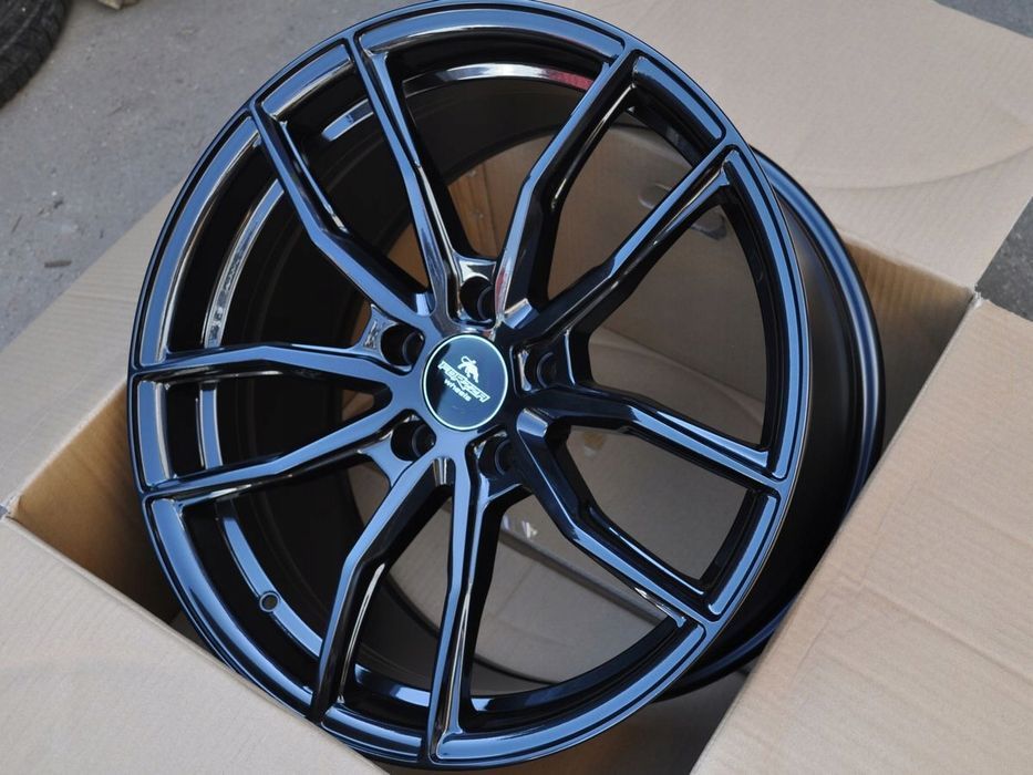 Czarne felgi R22 5x112 AUDI Q7 SQ7 E-TRON S8 SQ5 od FELGOCAR