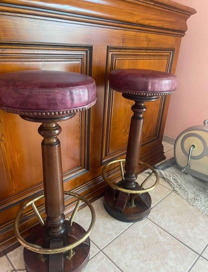 Bar com 2 bancos