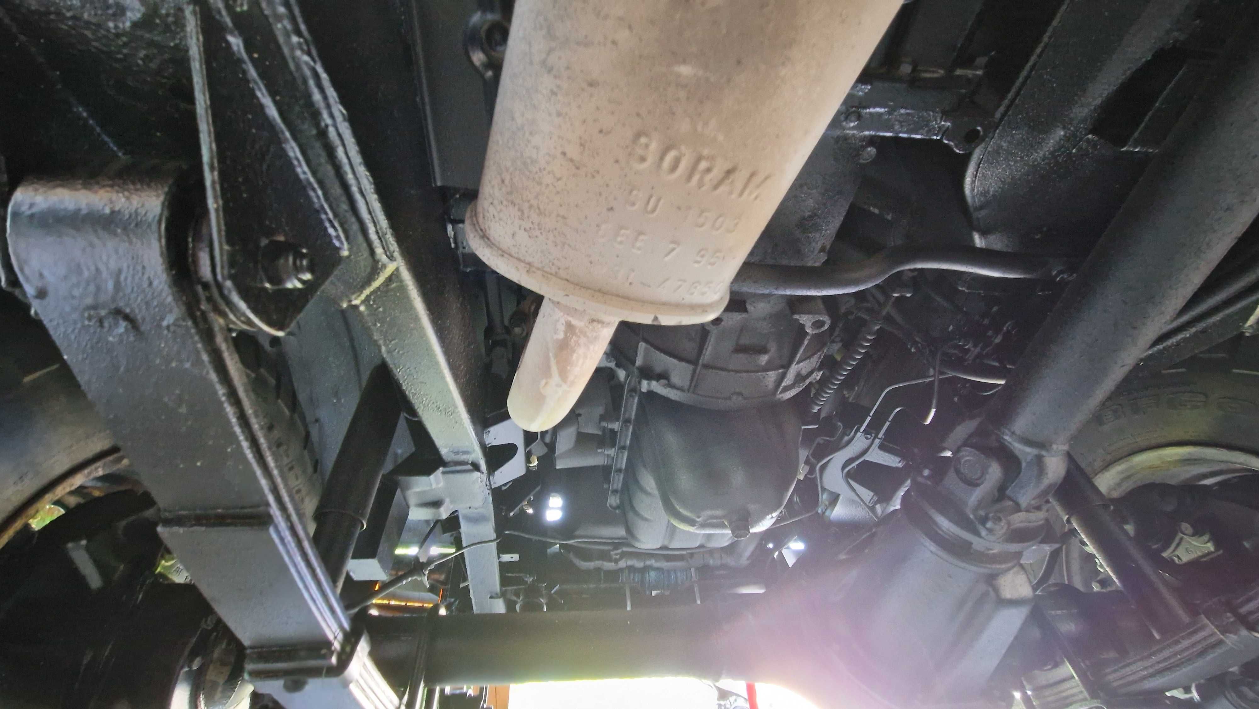 Suzuki Samurai 1.3 benzynka Możliwa zamiana na kabriolet.