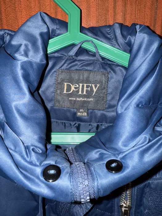 Зимовий пуховик