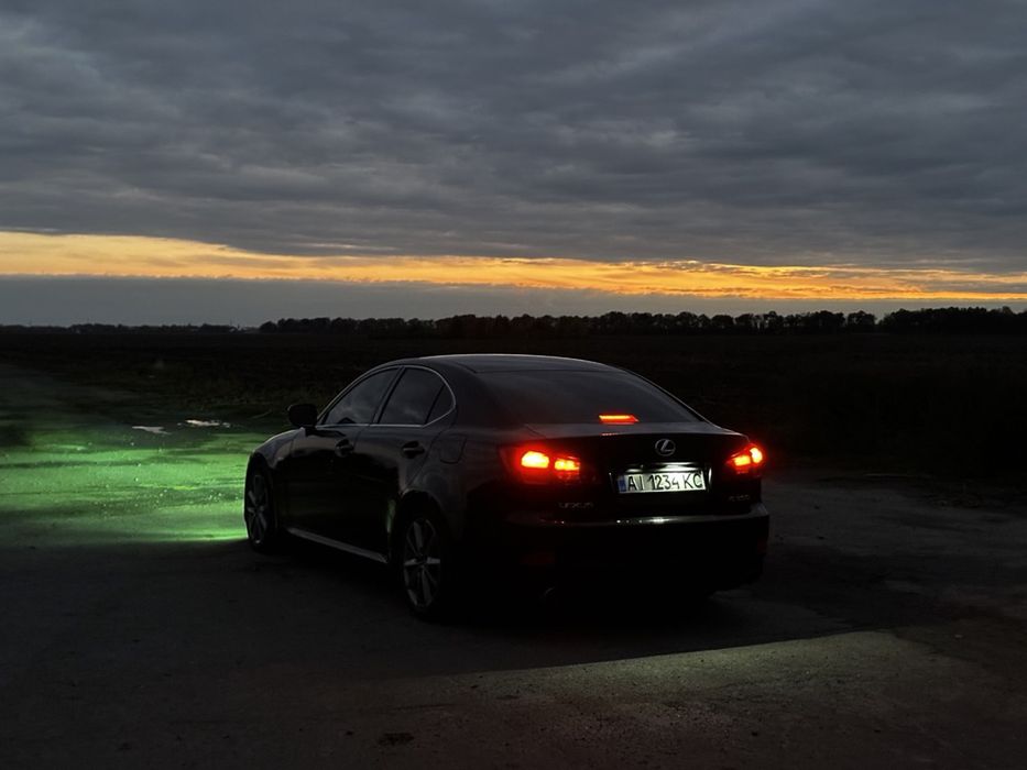 Lexus IS 300.Живий Араб