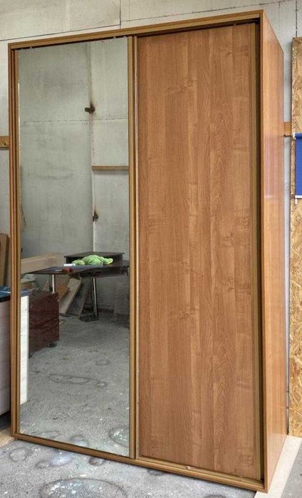 шафа-купе з ящиками