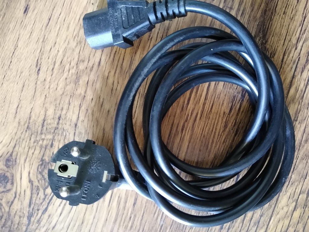 Kabel zasilający