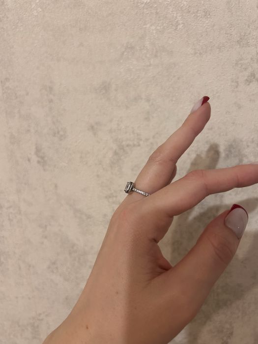 Продам каблучку Пандора