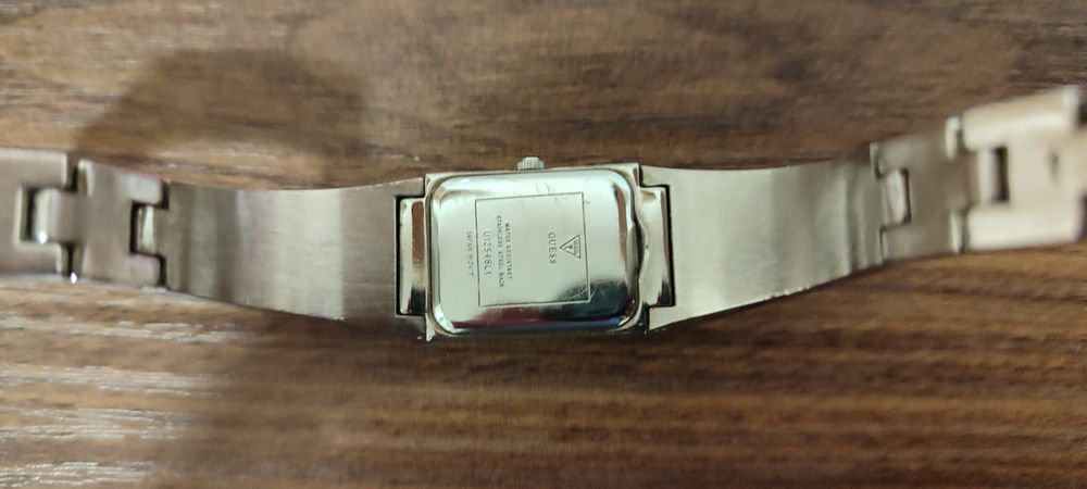 Годинник Guess кварцовий