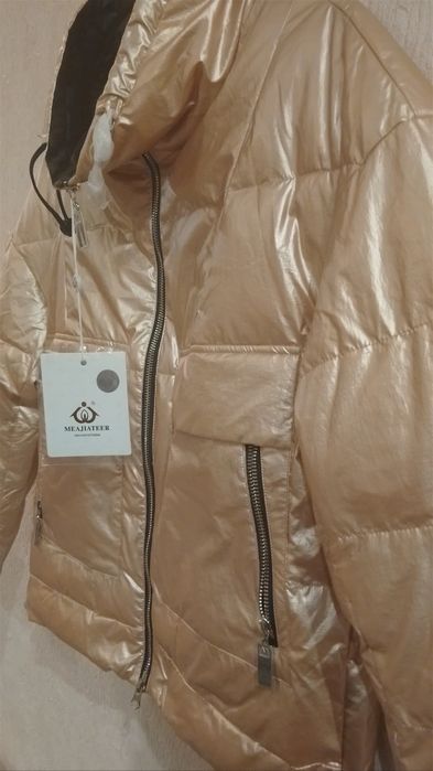 Жіноча зимова куртка, рожеве золото, нова