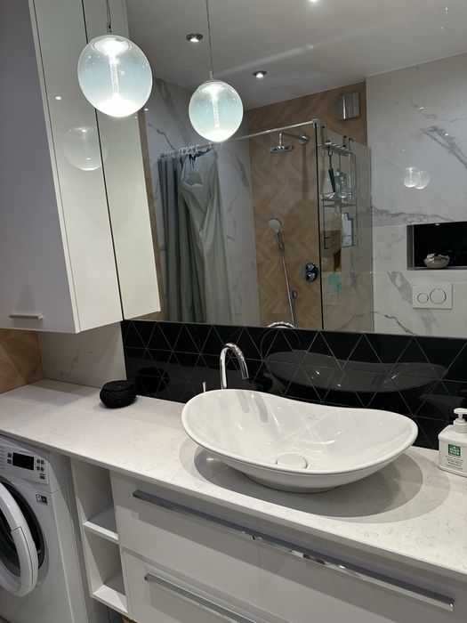 Apartament Mieszkanie, 3 pokoje, przestronne,zadbane, do centrum 200 m