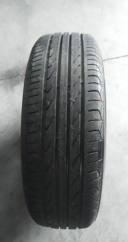 Pneu e jante R15