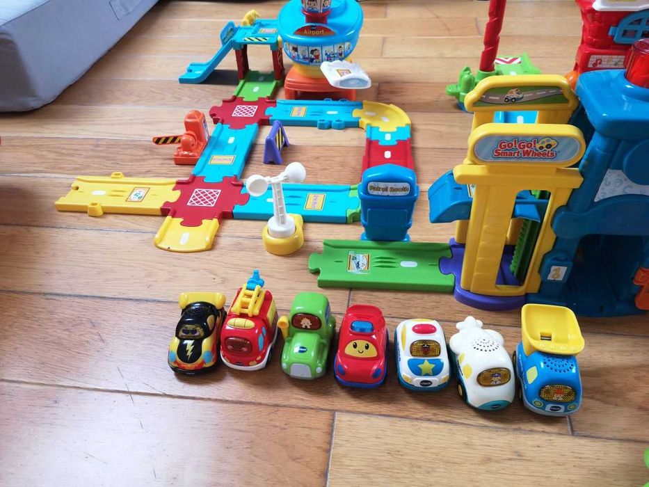 Zestawy Vtech tut tut. Super tor plus autka