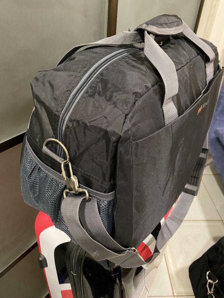 Дорожня сумка ,ручна поклажа ,сумки для подорожі .