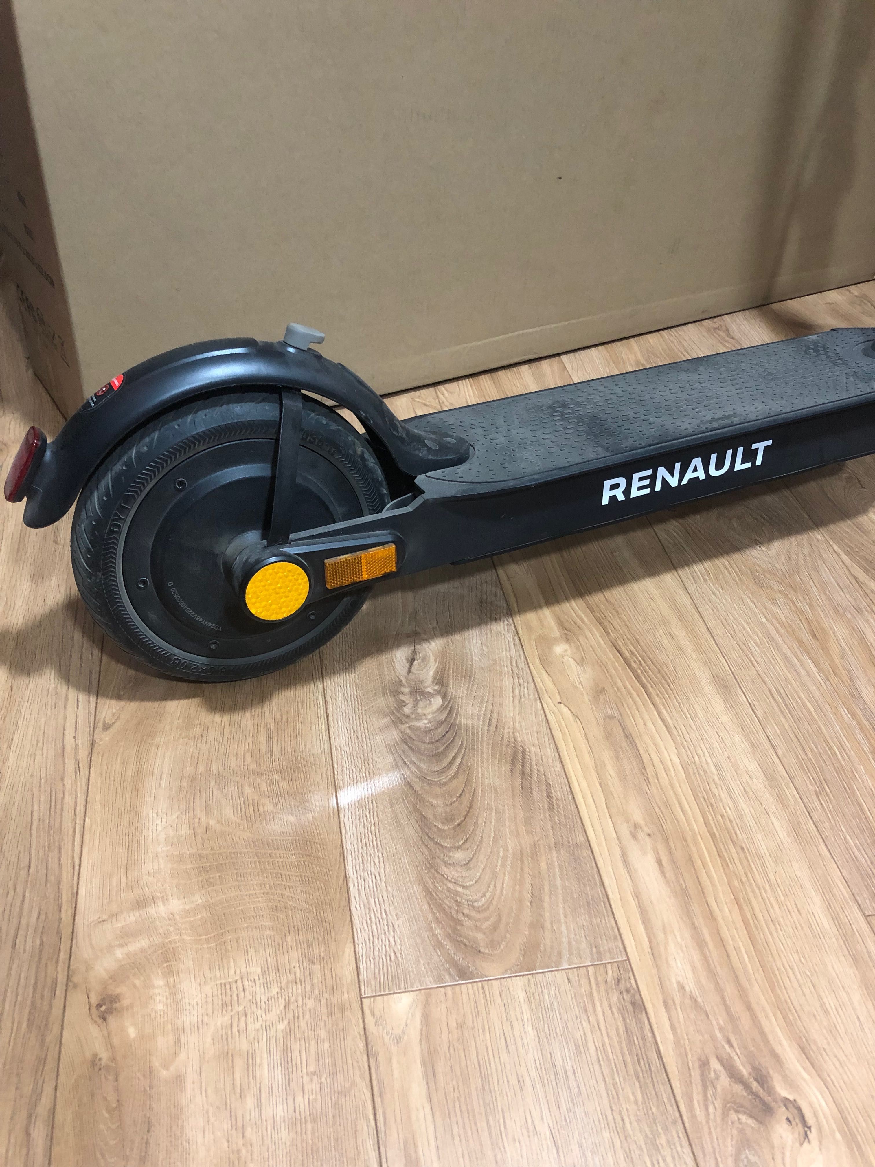 Електросамокат Renault