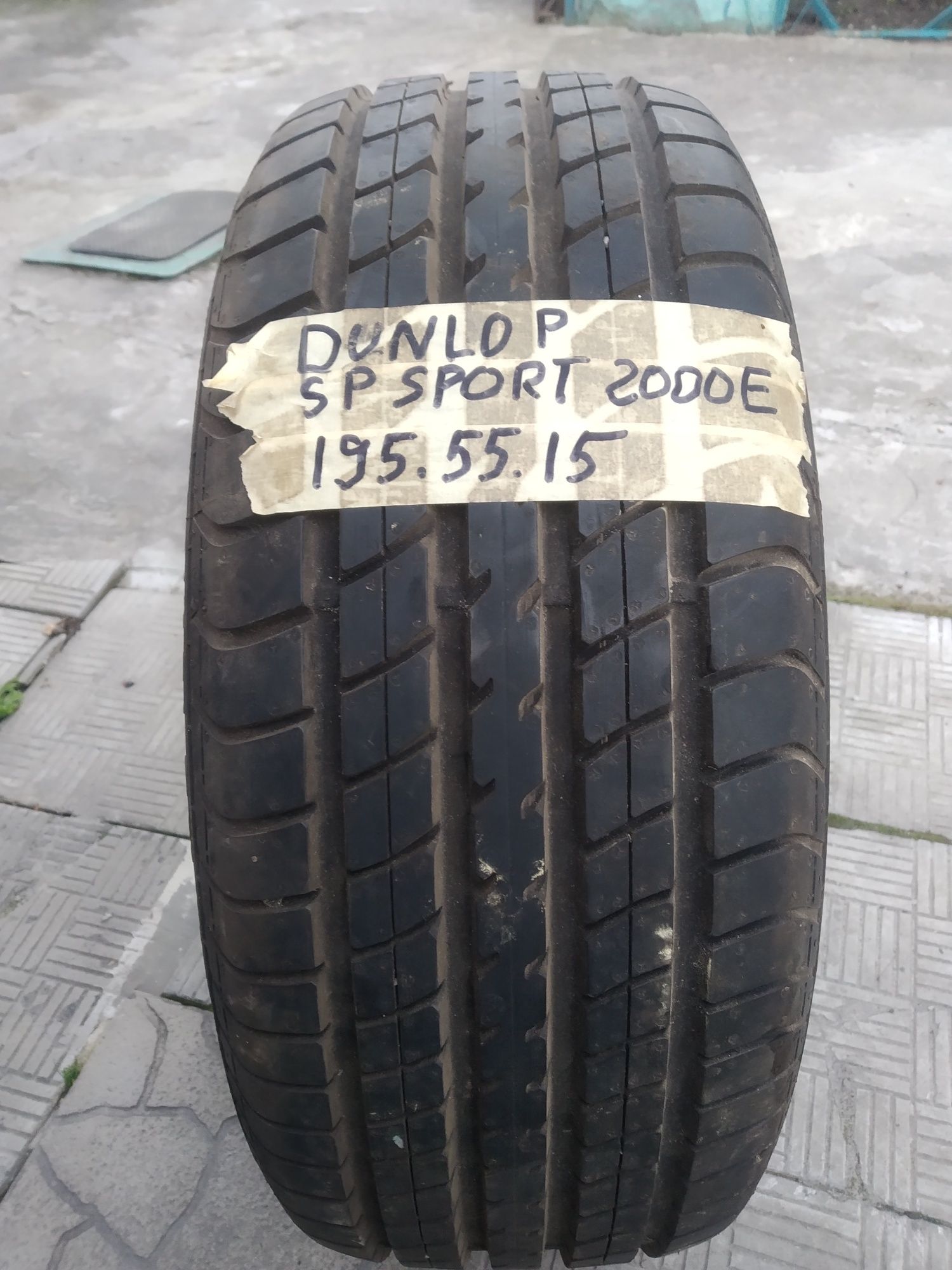 Dunlop sp sport 2000E