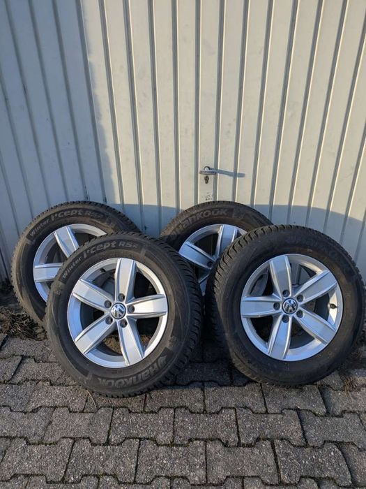 Титани з зимовою резиною 215/65/r16