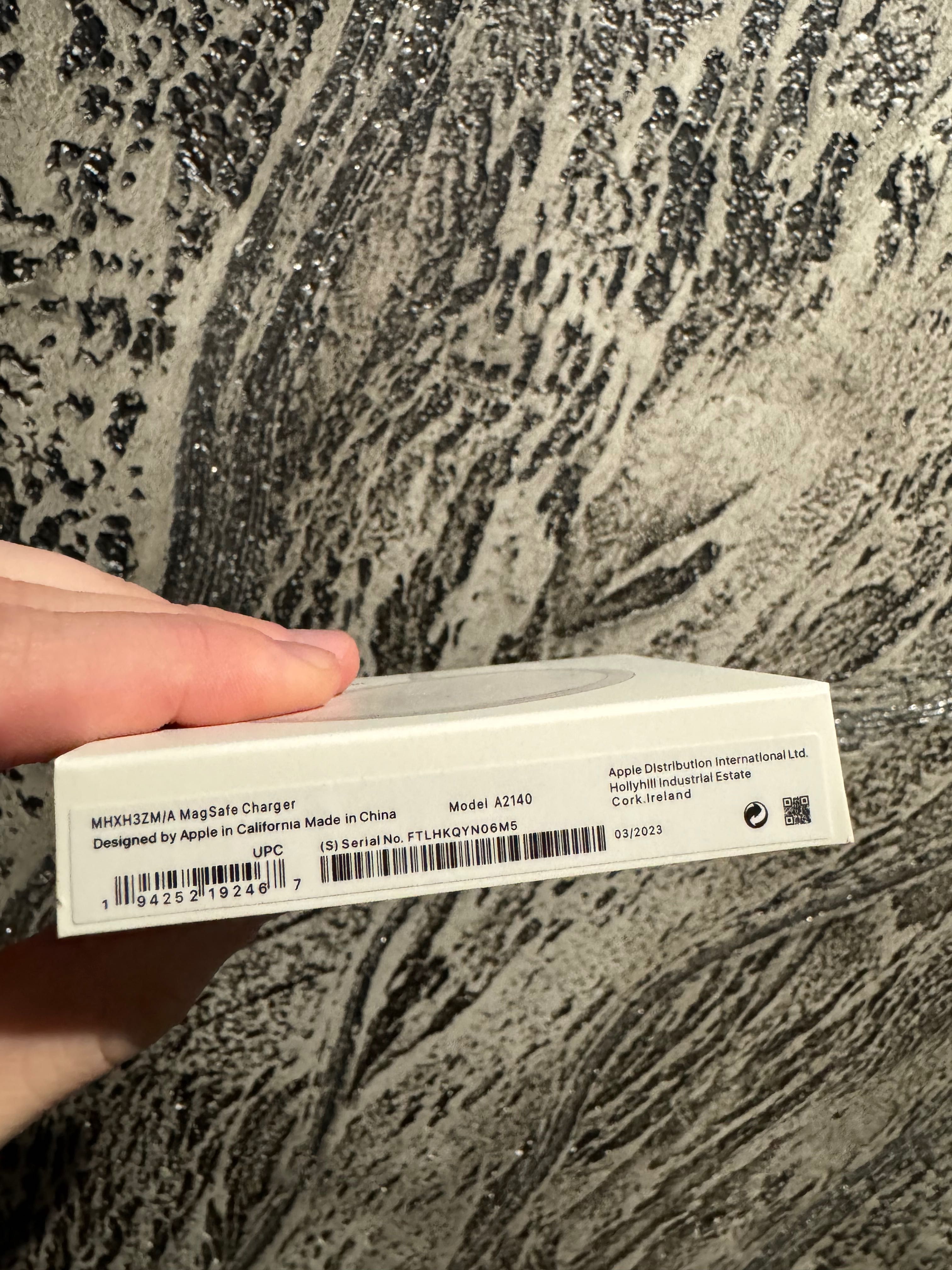 Apple MagSafe Charger Оригінал
безпровідна зарядка