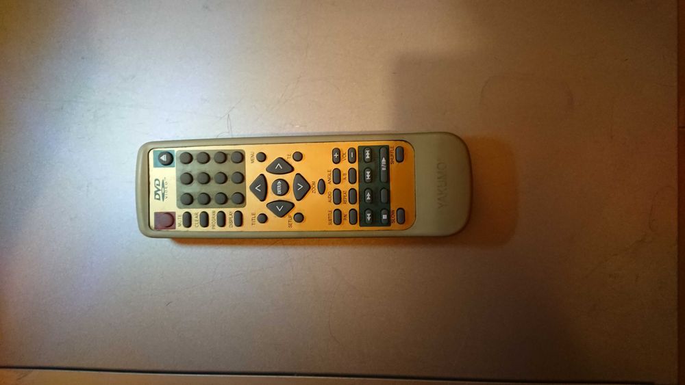 Odtwarzacz DVD Yakumo DVD Master DX4 pilot, DivX
