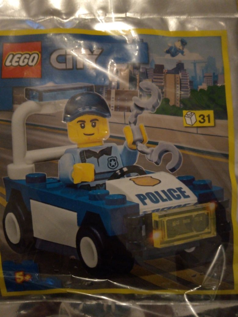 LEGO City - 6 figurek i 5 pojazdów