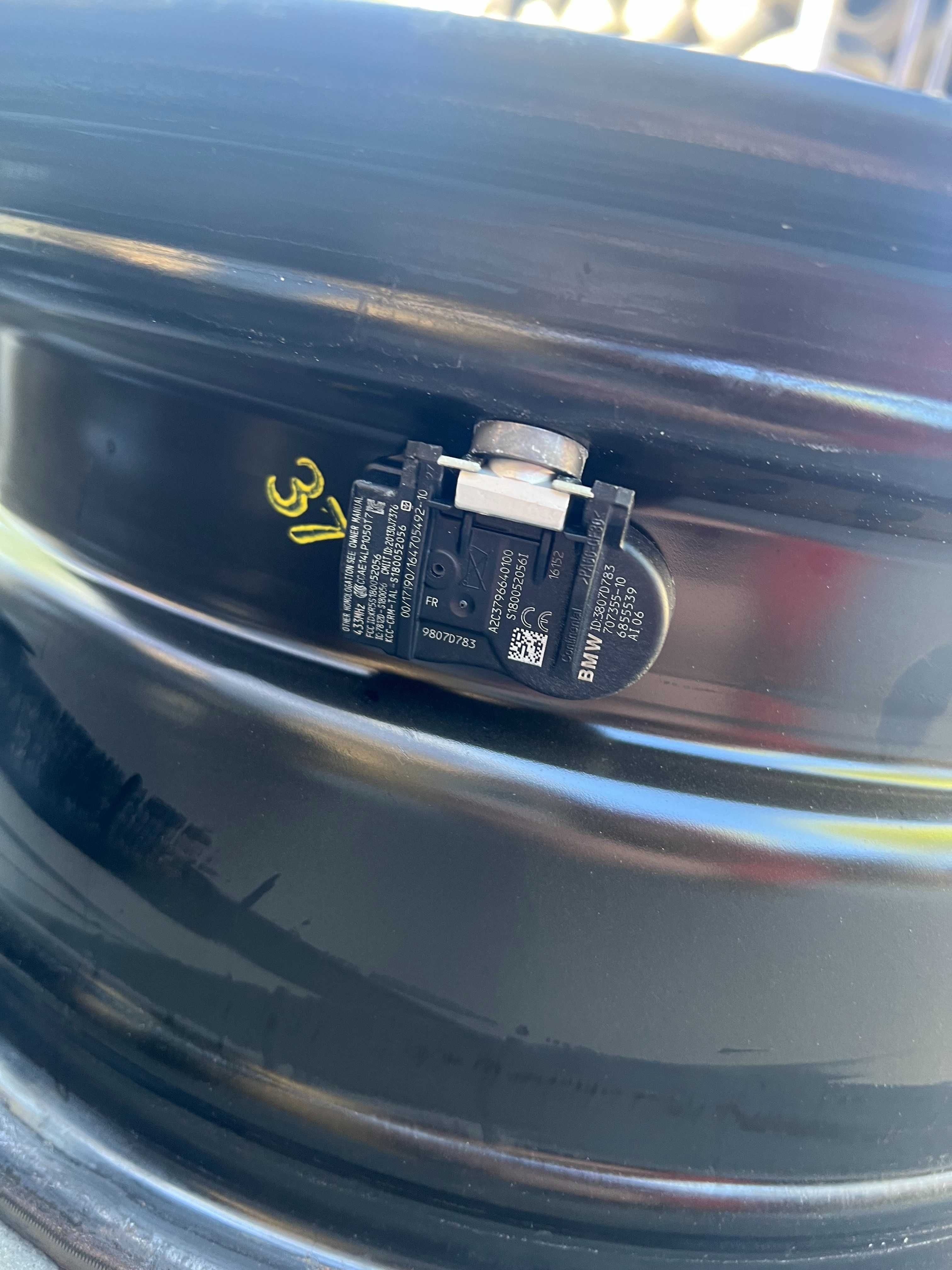 Felgi stalowe 7Jx16H2 ET31 5x120 BMW F30 F36 E91 z czujnikiem TPMS