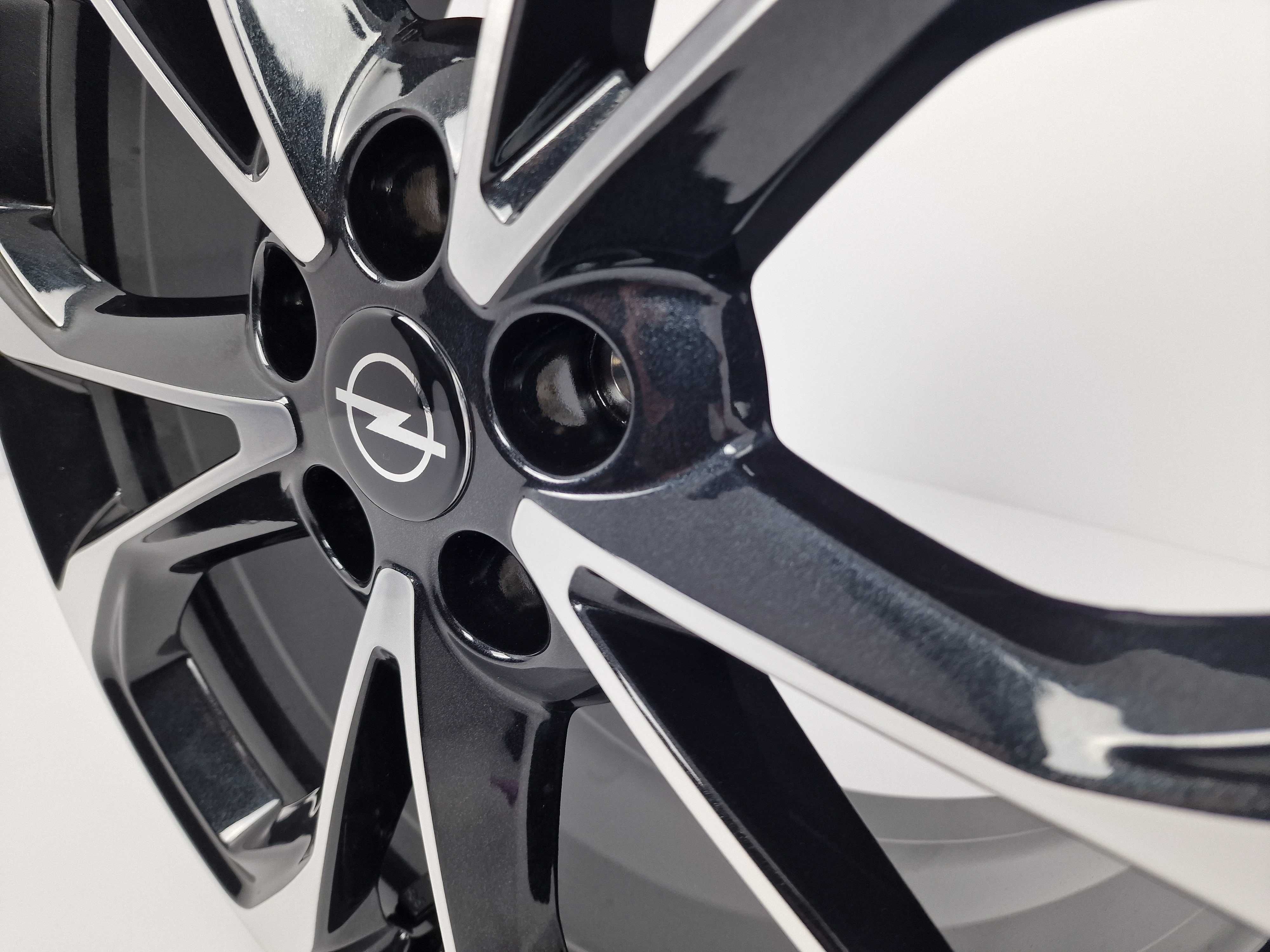 FABRYCZNIE NOWE Oryginalne Felgi Opel 18" Astra GTS Mokka Astra