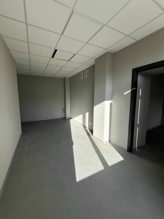 Оренда нового офісу на два кабінета.