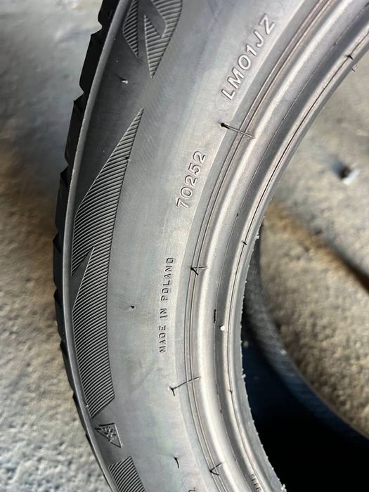 Шини 205/55 r17 91Н Bridgestone Blizzak LM001 2022р (452)
