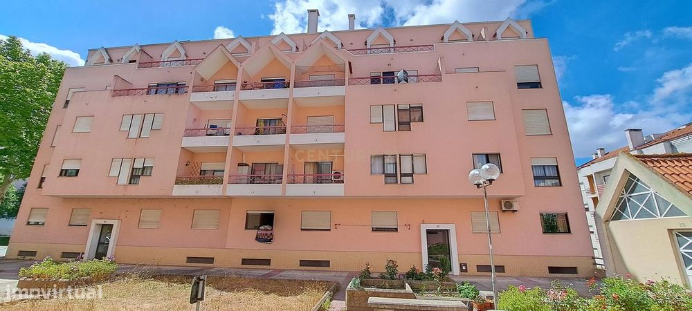 Apartamento T4 Duplex com 133m2 Montijo.