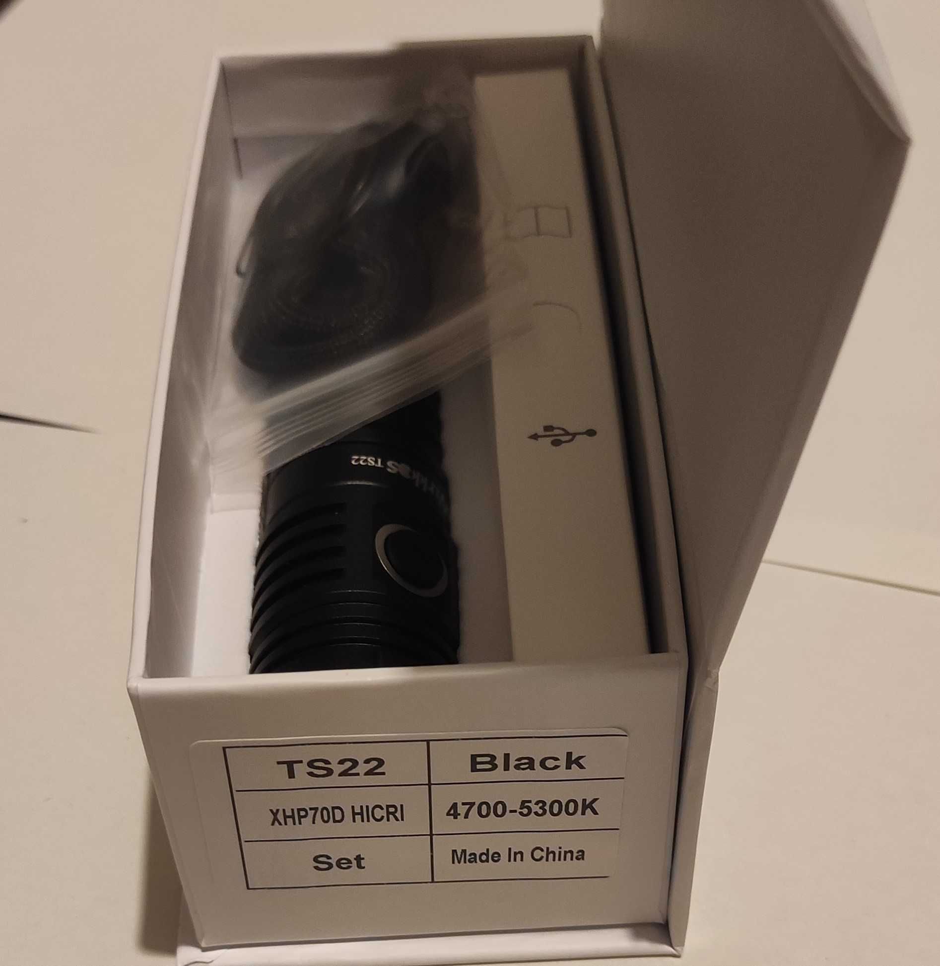 Latarka LED EDC wurkkos TS22 4500lumenów ogniwo 5000mAh czarna mocna