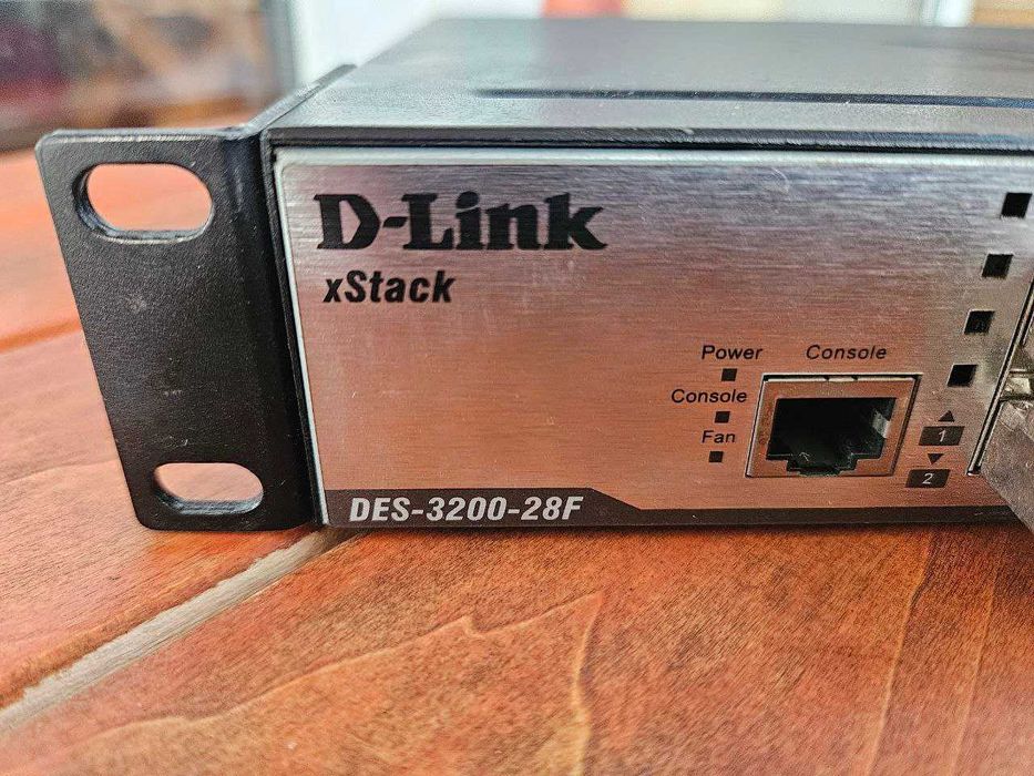 Комутатор оптичний D- link