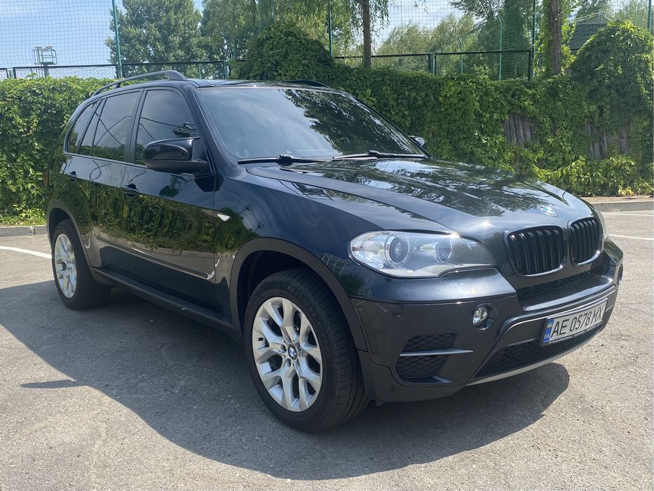 Продам BMW X5 E70 2013 3.0 бензин