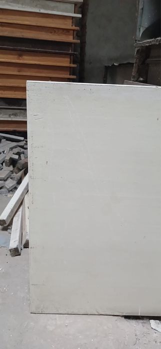 столы ИКЕЯ белые и светло коричневые