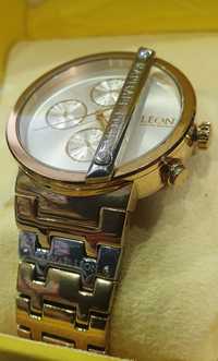 Raphael Leon годинник