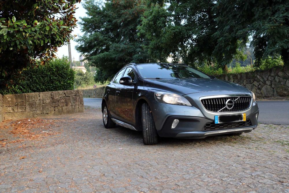 Volvo V40 Cross Country 2.0 D2 – Novembro 2016