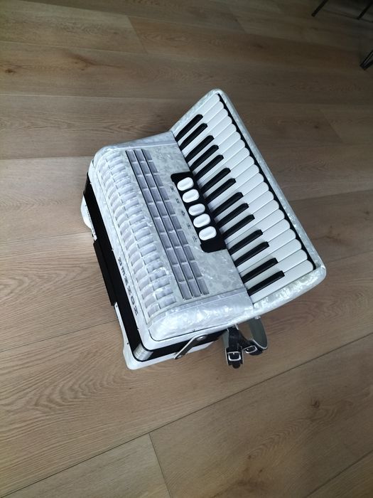 Akordeon Hohner CONCERTO III S 72 basy,3 chóry,,po prostu ,jak NÓWKA!