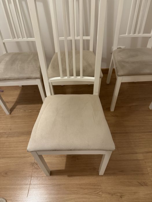 Vendo conjunto de 4 cadeiras para mesa de jantar