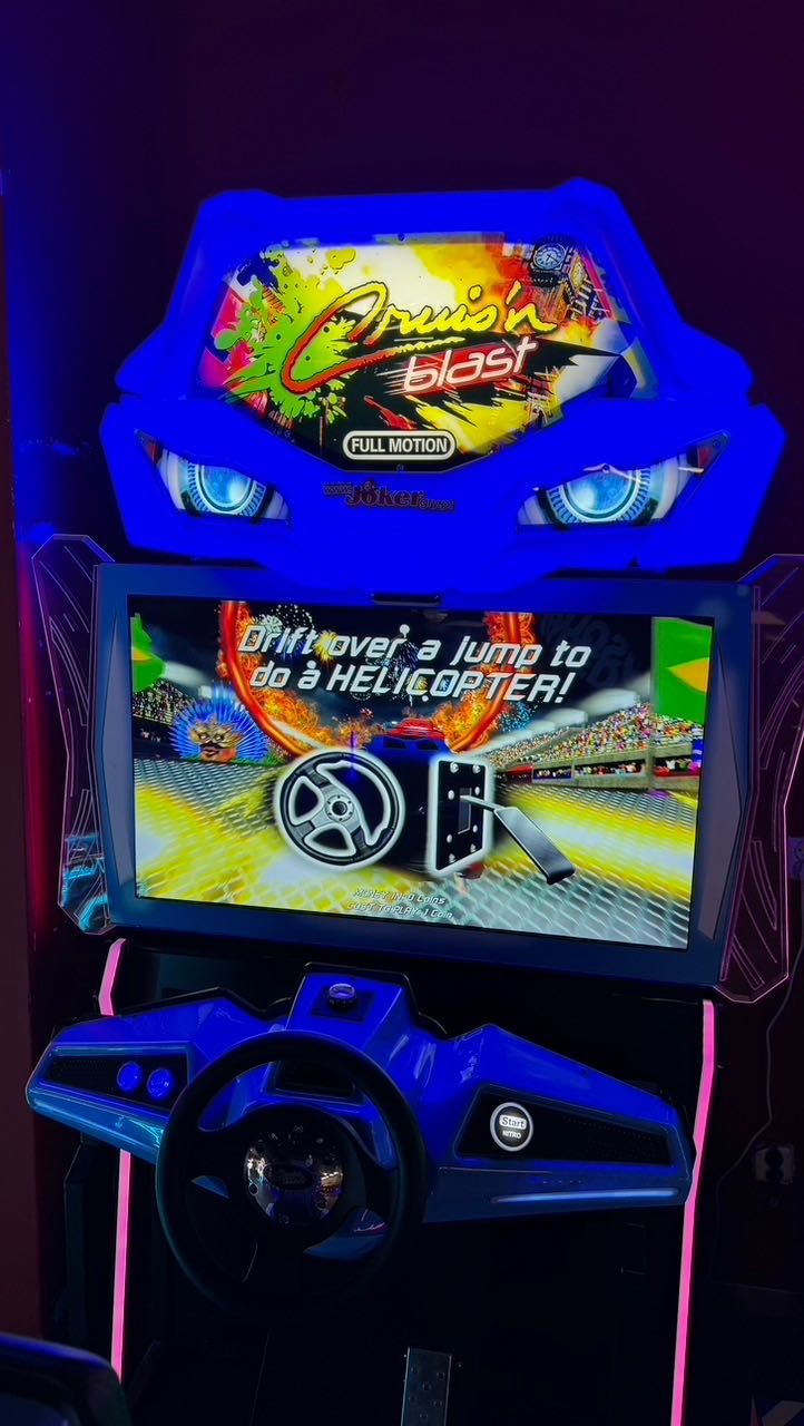 Automat Symulator Zarobkowy Cruis'n Blast Motion 24000 netto NOWY