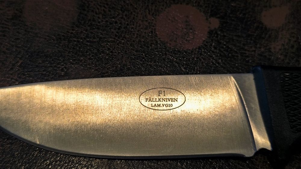 Faça tática Fallkniven F1 nova