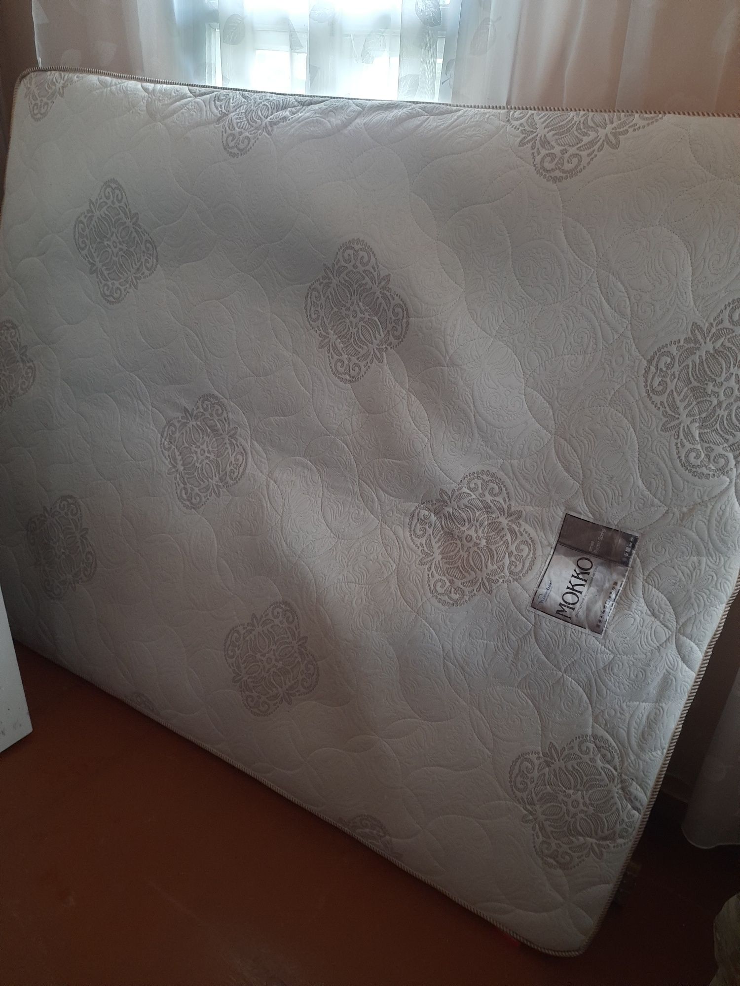 Продам ліжко з дерева