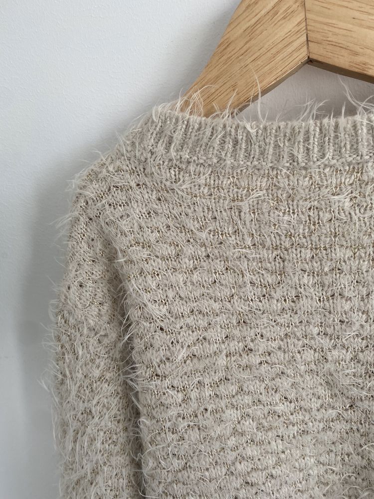 Sweter vrs 122/128 beżowo złoty włochaty jak newbie