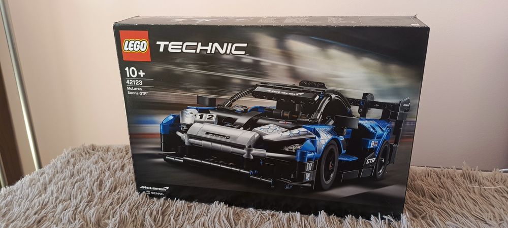 LEGO Technic 42123 McLaren Senna GTR