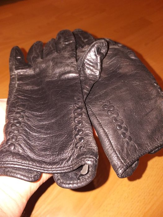 Женские кожаные перчатки б.у.