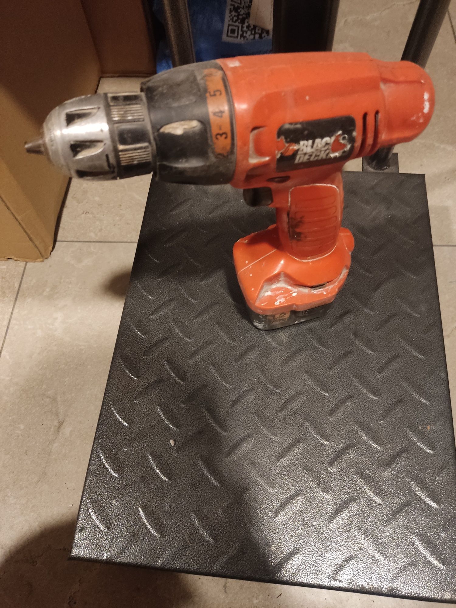 Wkrętarka Black&decker 12v