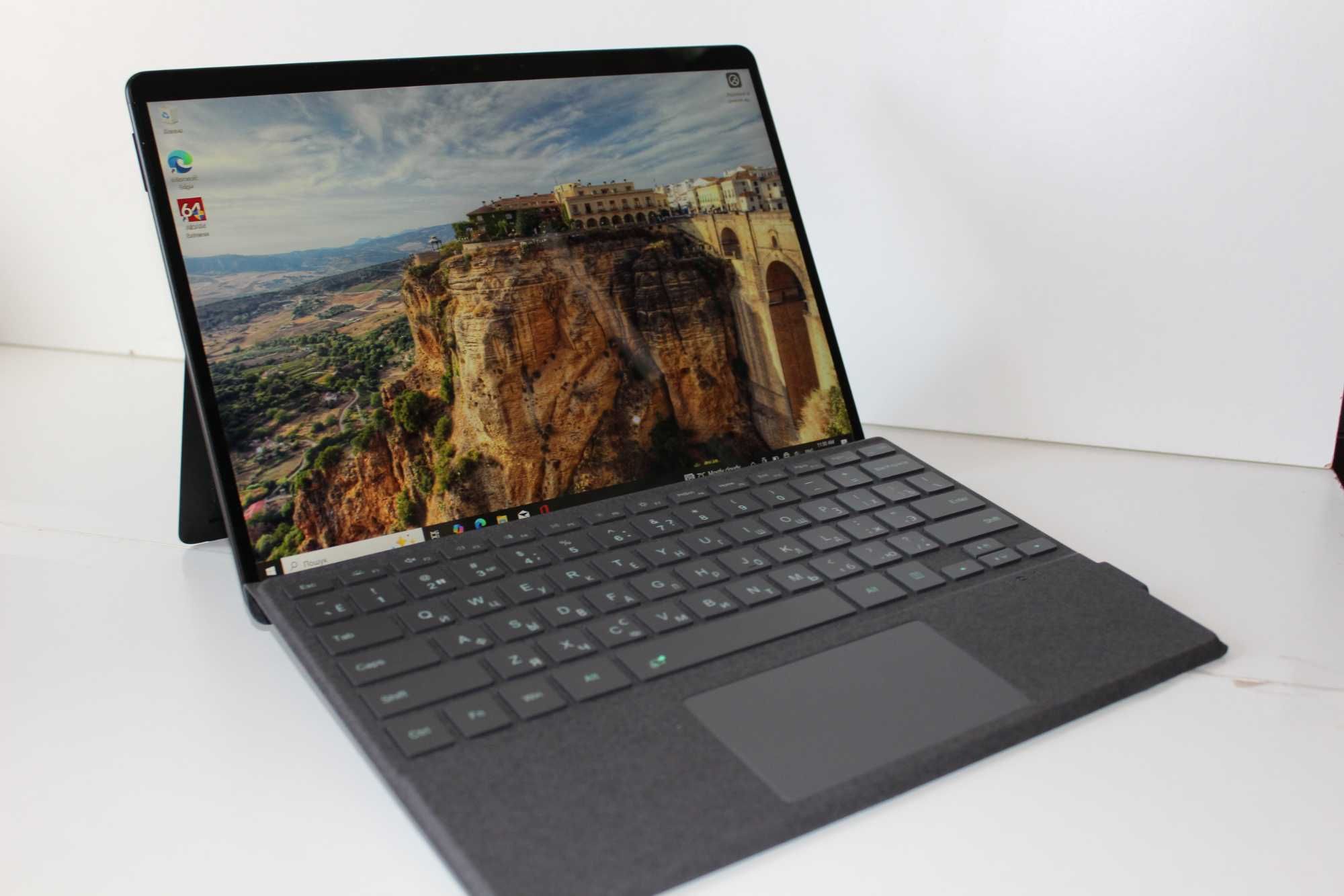 Microsoft Surface Pro X SQ1/ 13" 2880x1920 + LTE. 8/128/256/512GB/1Tb