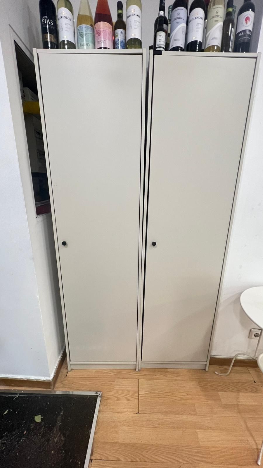 Sell coffee machine and drawers,cupboards