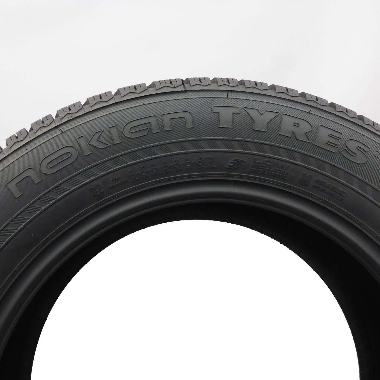 Opony 235/60/17 Nokian 235/60R17 106H XL WR SUV 4 Zimowe 2021 7,8-8mm