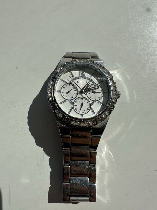 Продам годинник Guess