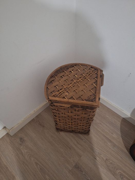 Cesto para roupa ou outros arrumos