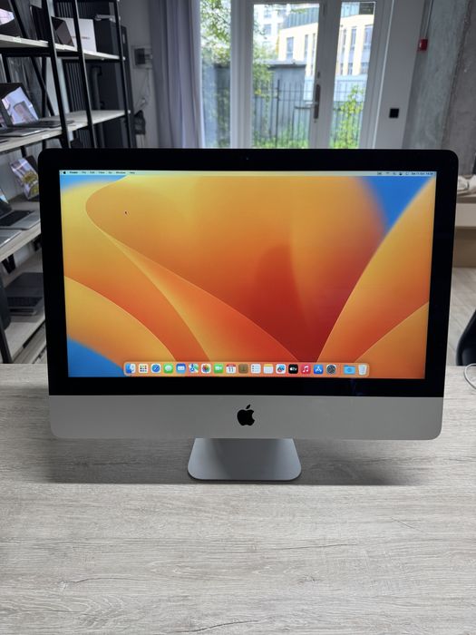 Apple iMac 21.5 2017 i5 8GB RAM 256GB SSD моноблок