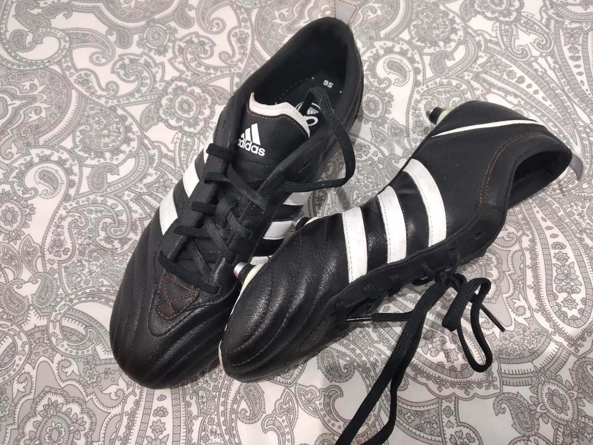 Chuteiras Adidas tam 41 (originais, com pouco uso)