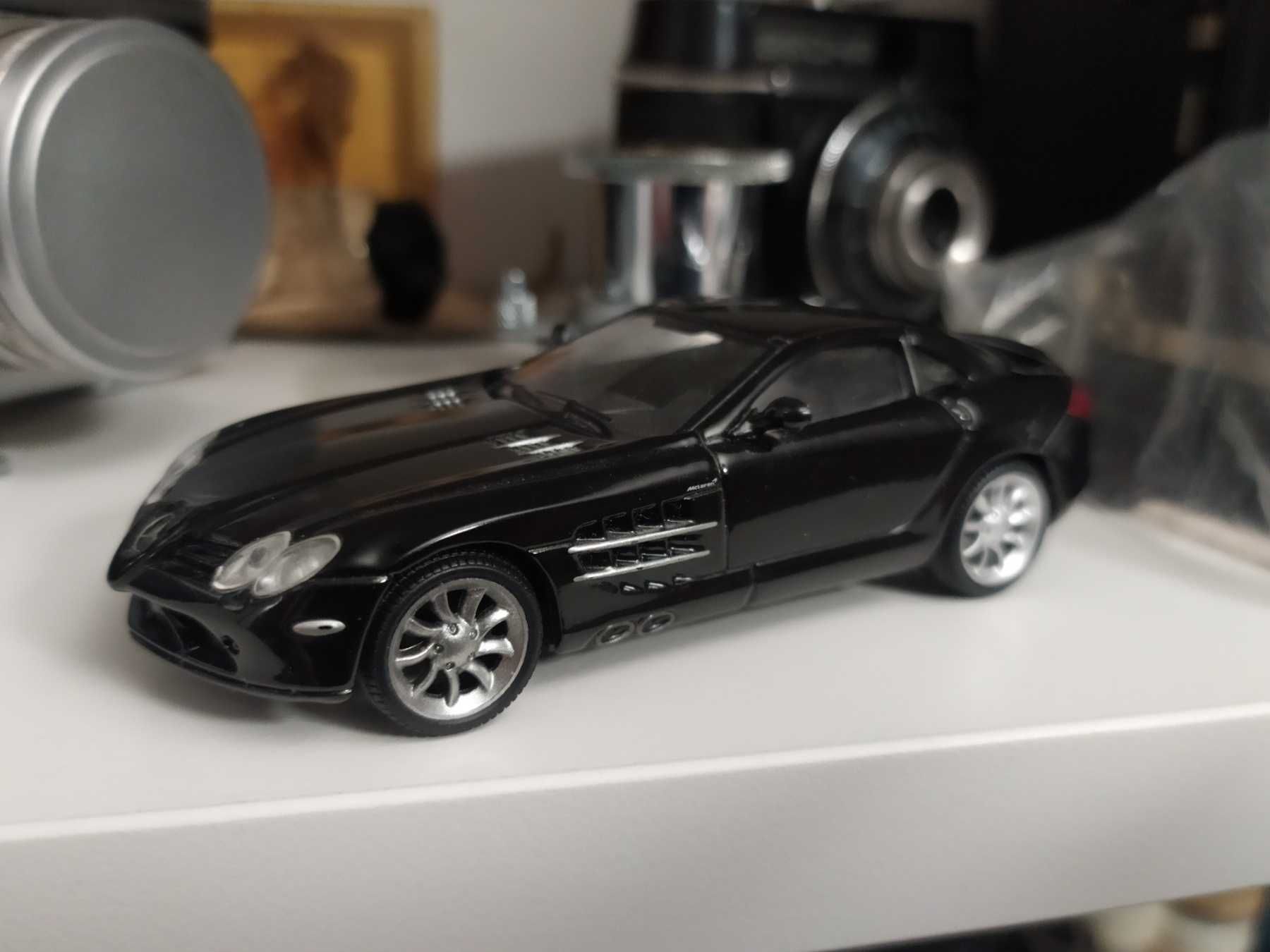 Mercedes SLR . Skala 1-43.