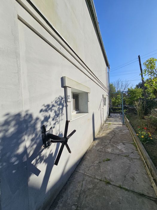 Дім біля лісу- спокій, простір та затишок