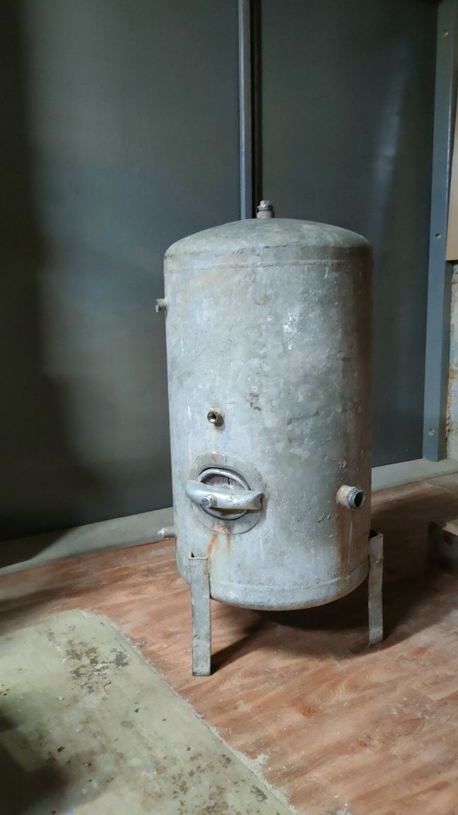 Zbiornik hydrofowy ocynkowany 5 at. 150 litrów 1969 rok zdrowy,